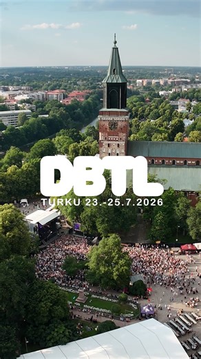 DBTL 2026 -festivaalien pääsylippujen myynti alkaa tämän viikon perjantaina ja niinpä tässä vaiheessa on erinomainen hetki julkaista ensimmäiset esiintyjätiedot! 🔥 Vuoden 2026 DBTL-festivaaleilla nähdään mm. Haloo Helsinki!, Robin Packalen, Battle Beast, Juha Tapio ja Benjamin! 😍 🖤🖤🖤 BLACK FRIDAY koittaa tämän viikon perjantaina 28. marraskuuta. 🏴 Kyseisen päivän ajan kolmen päivän DBTL 2026 -festariliput ovat myynnissä huippuedulliseen hintaan! 👏 👉 Kolmen päivän liput (TO-LA): 99 € (nor