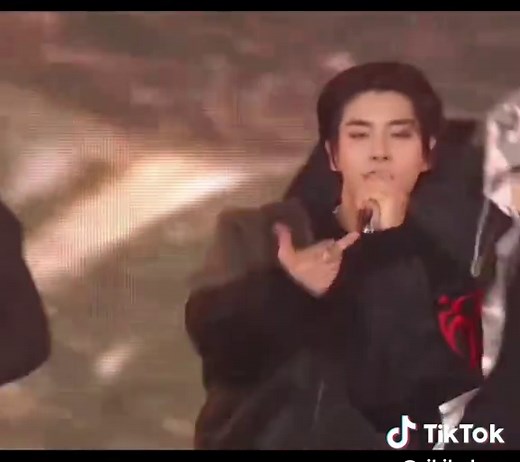 ENHYPEN Celebrates 6 Award Wins at D-Awards!