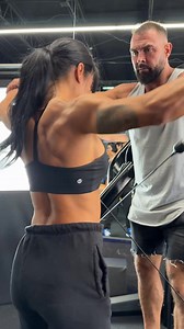 4.6K views · 135 reactions | Ropes don’t just work your arms, they work your willpower.  Turn that motivation into strength! ️‍♀️ #ropeexercise #armday #armworkout #upperbodyworkout #strengthbuilding | India Paulino | Facebook