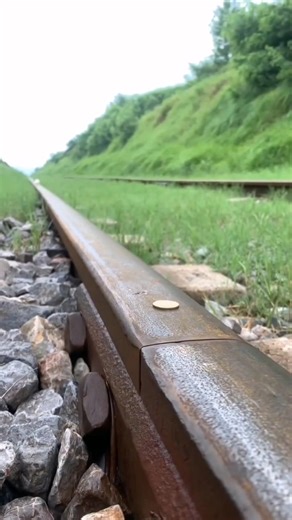 🪙🚂Placing a coin on railway track 🛤️#shorts #youtubeshorts #train #railway #experimnent #foryou