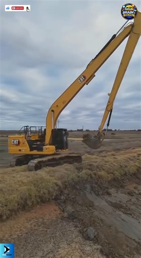 Long Reach Excavator — ദൂരത്തെ കീഴടക്കുന്ന ശക്തി!ദൂരത്ത് നിന്ന് ഭൂമി മാറ്റുന്ന മെഷീൻ!