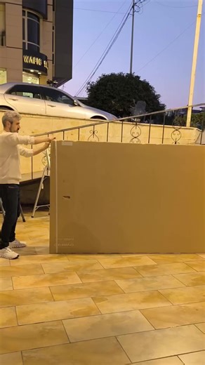 Samsung 98-Inch DU9000 Series UHD TV Unboxing