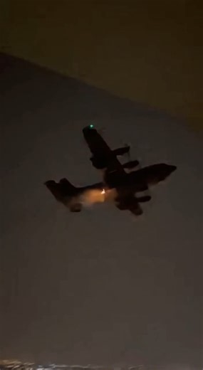 It just kept circling. Slowly. Then all three guns opened up at once. Nobody on the news said anything. 😳🔥 | Weaponry Hub