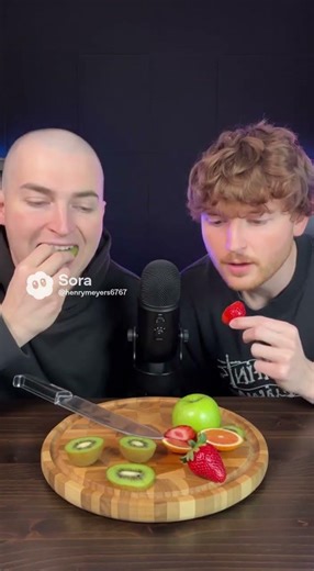 Steak and caylus #asmr #fruit #satisfying ￼
