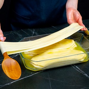 A famous recipe that sells 1000 pieces a day in a restaurant in Turkey Ingredients: melted butter: 150 g (5.3 oz) vegetable oil: 100 ml (3.4 fl oz) warm water: 500 ml (17 fl oz) sugar: 25 g (0.9 oz) dried yeast: 5 g (0.2 oz) salt: 20 g (0.7 oz) vegetable oil: 100 ml (3.4 fl oz) vinegar: 20 ml (0.7 fl oz) flour: 650 g (23 oz) eggs: 2 pc | Cookrate