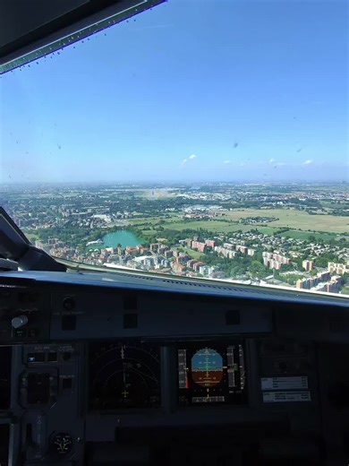 Airbus A320 Landing from Pilot's Perspective