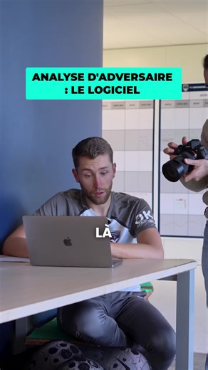 Analyste vidéo football : comment décoder un adversaire avant le match Comment un analyste vidéo football prépare un match : plateforme d’échange, récupération des vidéos, découpage des actions, analyse des buts et occasions, et lecture du plan de jeu adverse. Plongée dans le quotidien d’un métier clé, exportable à l’international. #football #analyse
