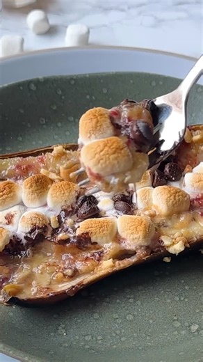 Who doesn’t love a grape banana split let’s take it up a notch. My recipe for air fry banana splits is amazing and I mean amazing now granted I might’ve been too heavy on the toppings, but it’s my banana split Want a recipe type banana in the comments? #easyrecipes #airfryerrecipes #airfryer #traderjoes #quickmeals | Fork To Spoon