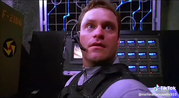 ROBOCOP 🦾😏 CON JETPACK 😼🔥🔥🔥#robocoproguecitygameplay #robocop #jetpack #robots #moviescifi