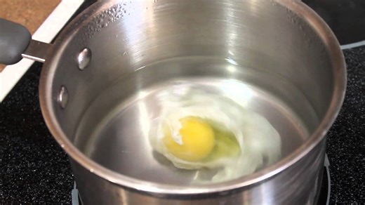 How to poach eggs