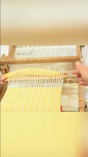 Weaving Tip - Wrap Yarn for Stronger Edges Instantly