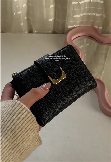 Compact Wallet Restock: Perfect for Women