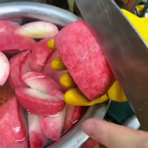 Unboxing Garlic Bird: Crispy Peaches Explained in a Nutshell