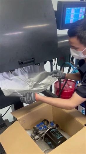 Foam packaging protection for pump and valve special-shaped parts