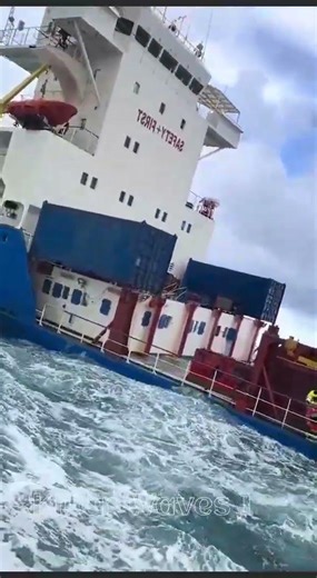 ​The Power of the Ocean: Giant Waves vs. Massive Ships #ocean #shorts #sea #viral
