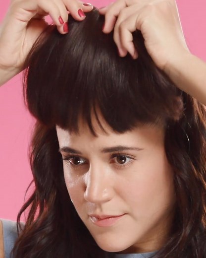 408K views · 884 reactions | Want bangs without the snip✂️snip✂️? Check out these clip in styles! | Beauty Studio | Facebook