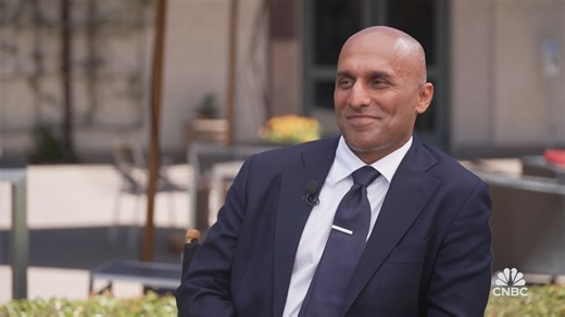 Applied Intuition Co-founder and CEO Qasar Younis on bringing AI to military vehicles