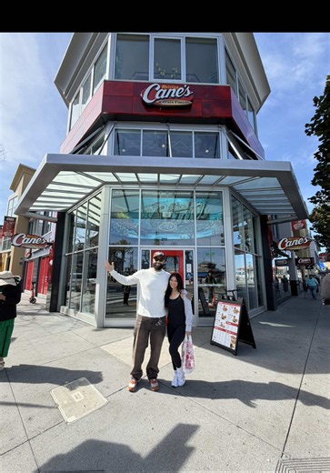 San Francisco just got a whole lot tastier!❤️🌉 Raising Cane’s new flagship at Fisherman’s Wharf is officially here! Good food, fun vibes, and the perfect SF experience. 🤤✨@Raising Cane's #CaniacAmbassador