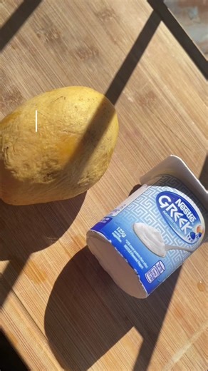 Simple Snack for Babies: Mango Yogurt Recipe