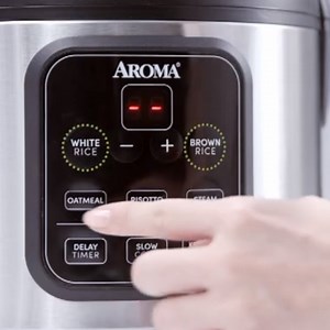 Your Aroma rice & grain multicooker cooks more than just rice. For example, one pot Creamy Mushroom Risotto 😋 What's your favorite #onepotmeal? | Aroma Housewares