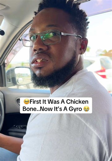 Laughing at a Gyro Mishap: A Comedic Couple's Moment