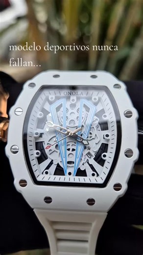 WatchSpot on Instagram: "Perfectos para quienes buscan presencia, carácter y un diseño que no pasa desapercibido Relojes deportivos con estética moderna detalles potentes y colores que elevan cualquier outfit Ideales para el día a día o para marcar estilo en cualquier ocasión Cuál va más con tu flow? #relojesdeportivos relojespremium #estilourbano #regaloparaminovio #relojes"