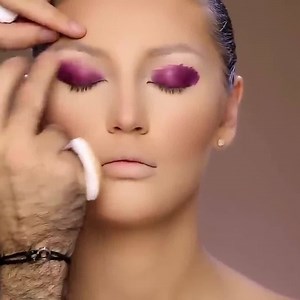 She is a makeup extraordinaire! 😍💄 | VT