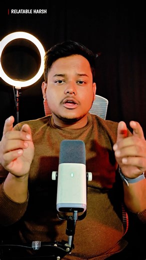 Harsh on Instagram: "3 foot wala Yogendra. . . #yogendra #online #making #money #livebhikhari"