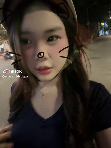 Video của Mun (@mun.xinhh.depa) với bản nhạc nhạc nền - ngoan cinh iu - hì hí hi >ᴗ<
