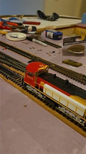 Ho Scale SW1500