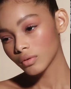 NEW Paradise Dream Velvet Lip Mousse 'TEDDY BARE COLLECTION' Premières nécessités: 6 teintes chair pour toutes les humeurs. 📸 Couleur : #BUTTON ⠀ Teintes chair douces et subtiles pour des looks de maquillage monochrome faciles au quotidien! ⠀ ✨ Disponible dès maintenant sur @nocibe_france en ligne et dans l'app. ⠀ #DearDahlia #Nocibe#VeganMakeup #CrueltyFree #Vegan #VeganMakeup #GreenBeauty #CrueltyFree | Dear Dahlia - 디어달리아