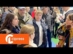 Salon de l'agriculture : visite de Louis Boyard et Mathilde Hignet (27 février 2024, Paris, France)