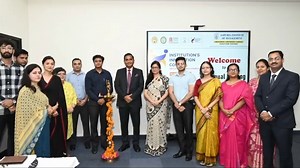 Welcome to the highlights of our Institutions Innovation Council (IIC) Annual Meeting 2023 at Jaipuria Institute of Management. 🌟 This event brought together founders, startup owners, investors, and industry experts to discuss the future of innovation and entrepreneurship. Join us as we delve into the exciting discussions that took place during the meeting. Our esteemed Director, Prof (Dr) Daviender Narang, illuminated the gathering with an inspiring welcome address, emphasizing the 3-star rank