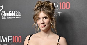 Cincinnati native Emily Henry tops NYT Best Sellers list with 'Funny Story'