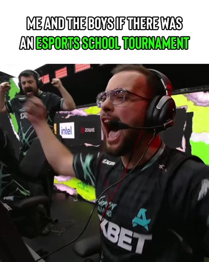 Easy Victory with Friends in Counter-Strike 2