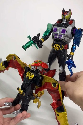 【キバが変形して進化‼️】キバフォームとエンペラーが変形！ドガバキと飛翔体に！#仮面ライダーキバ #仮面ライダー #kamenriderkiva #kamenrider #平成ライダー
