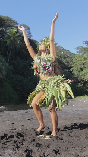 'Ori Tahiti Dancer of the day : @ravaray Filmed by Nyko PK Seize Music by Hugues Damesin #oritahiti #tahiti #dance #vahine | Nyko PK16 - Artist from Polynesia