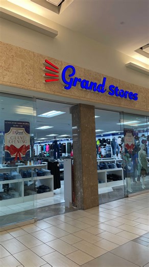 ¡Reapertura de Grand Stores! 🙌 Nos dimos la vuelta por su nueva localización y nos encantó todo lo que tienen disponible desde moda, tecnología, belleza, hogar y más 😍 Visítalos antes que te cuenten 😉 📍 Al lado de Joyería Venecia cerca del Atrio Central #PlazaRioHondo #UnDestinoMuchasOpciones | Plaza Rio Hondo
