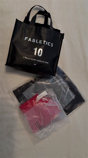 Fabletics unboxing ✨💁🏼‍♀️ #foryoupage #unboxing #fabletics #fyp @Fabletics