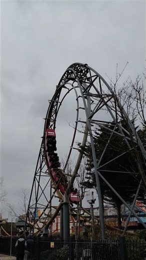 Classic Arrow Shuttle Loop: Revolution