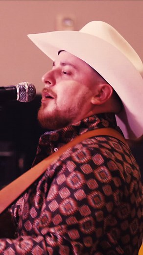 621 reactions · 69 shares | CONTRATACIONES Prado Music Group 956-463-6861 | 956-784-5698 | Grupo Roble | Facebook