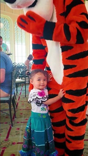 POV: You finally meet Tigger after seeing him in your favourite stories. 🧡🐯