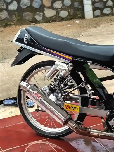 Exploring GL W9 Style in Music and Dance