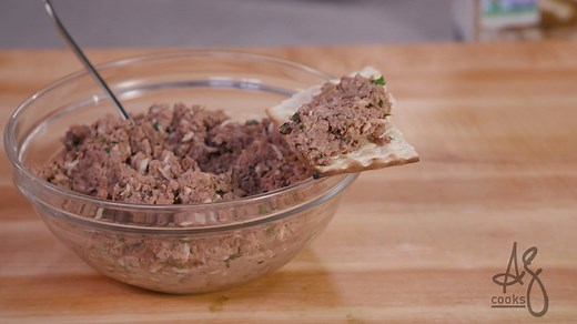 If you want to cook like a baller Jewish grandmother, this chopped chicken liver is a great place to start. My Bubbe made this to-die-for dish for every holiday meal. It’s been one of my favorite recipes since I was a kid! http://bit.ly/2kZ1j6C Sponsored by Badia Spices, Inc. and Hammer Stahl | Andrew Zimmern