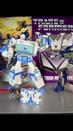 TF1 Soundwave sat them down… but Shattered Glass don’t do interviews. 🎵 21 Omi