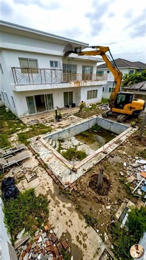 Watch This Backyard Transform Into a $1M Luxury Oasis #shorts #viral