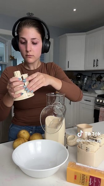 loaded wavy cheese fries in under 5 mins😍🍟🥓🧀 super easy comfort meal & basically no prep time #Dealsforyoudays #SUSTEAS #TikTokShopCyberMonday #TikTokShopBlackFriday #vegetableslicer