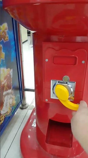 Super Giant Gumball Machine