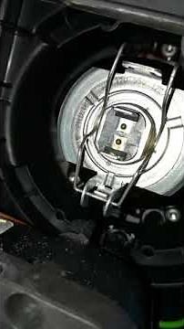 Vauxhall Corsa C Headlight Bulb Change H7 Dipped Beam Bulb