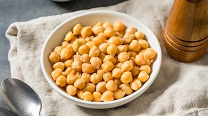 8 clever ways to cook with canned chickpeas
